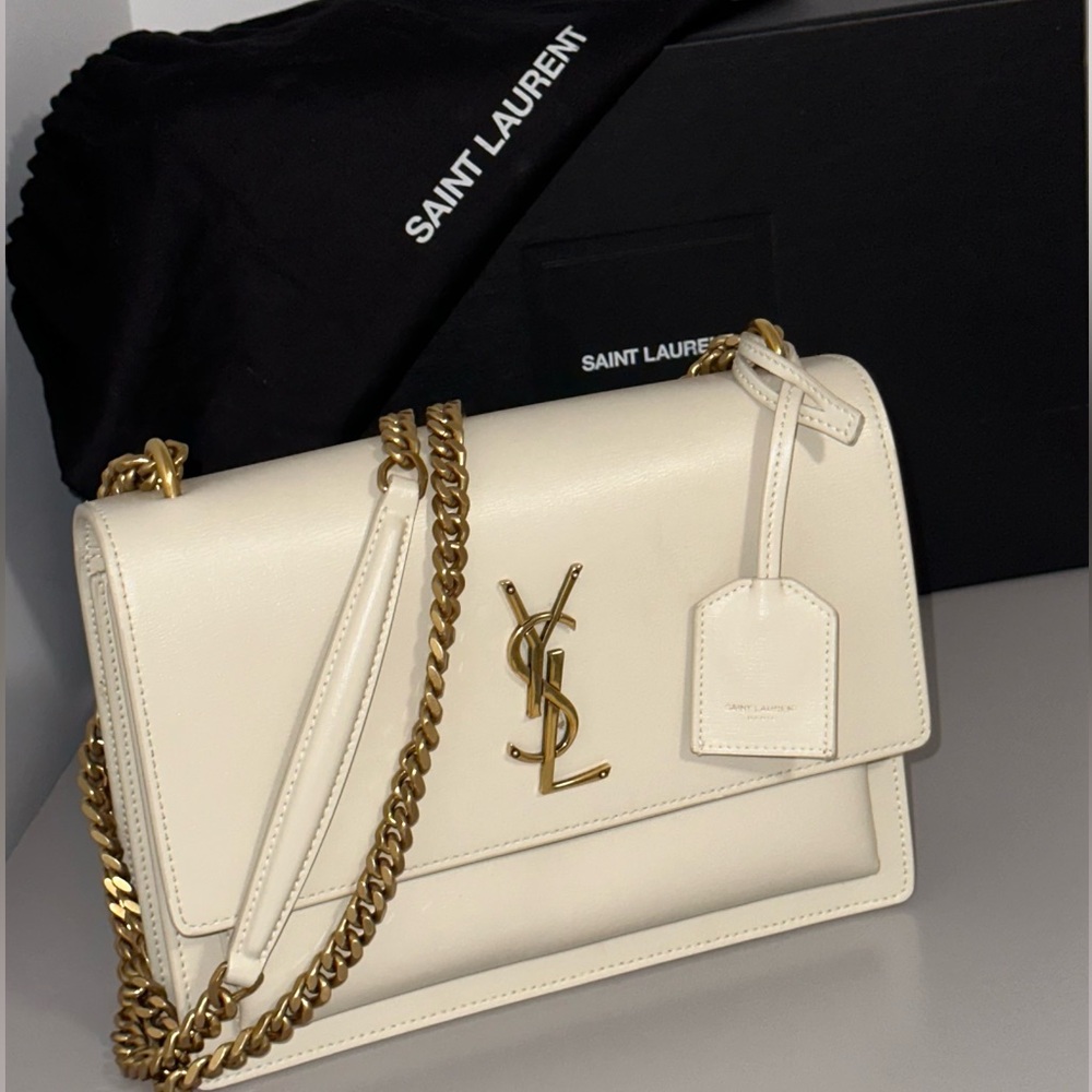 YSL Sunset medium in smooth leather.